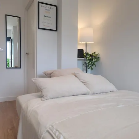 Casa de hóspedes Genesis 4*