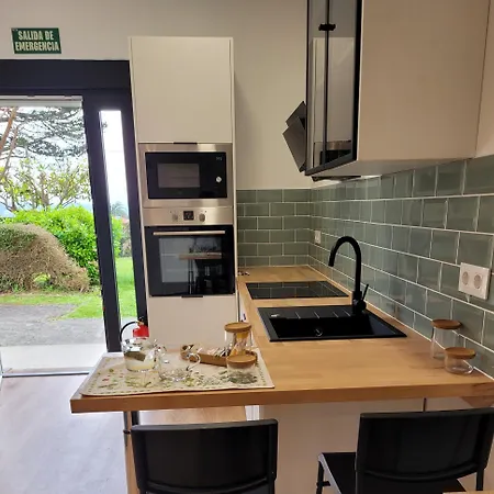 Casa de hóspedes Genesis 4*